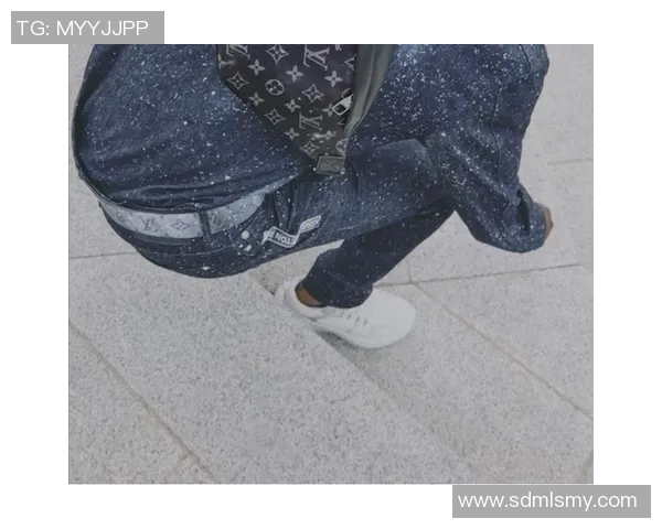 足球明星盛典闪耀登场LV大秀引领时尚潮流与体育激情的完美结合